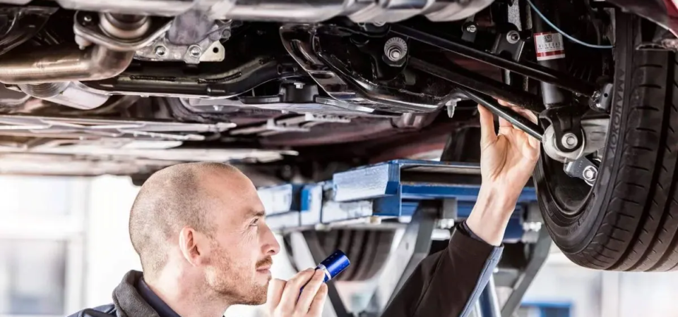 10 Tips for Finding a Reliable Auto Body Shop